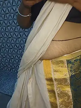 AADHIRA_Tamil_MalluのライブXXXチャット