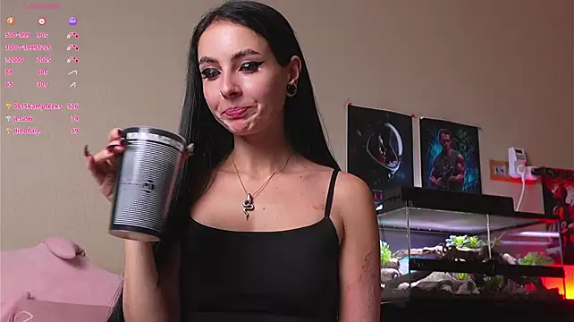 Chat +18 de YaraAveiri ao vivo