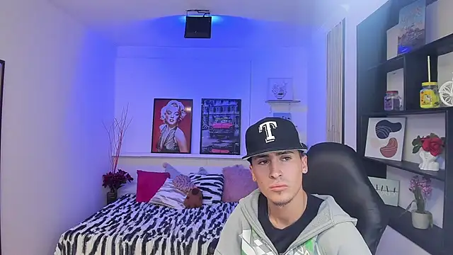 Chat XXX en directo de Benji23_