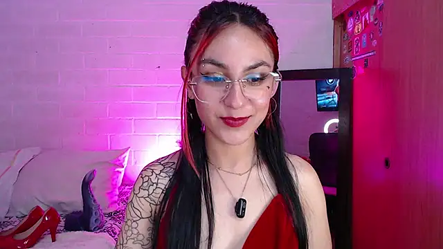Amy66's Live XXX Chat