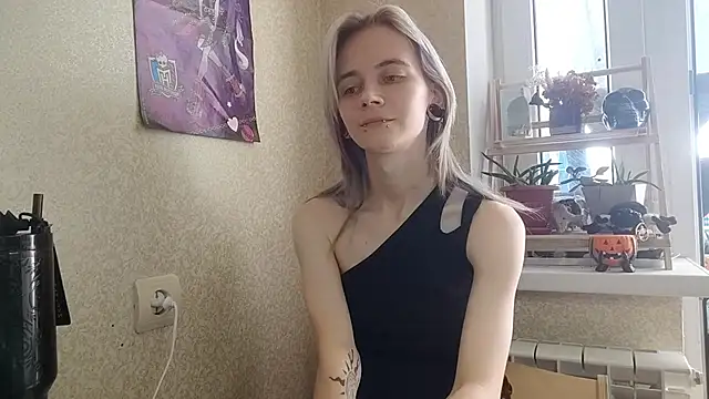 XXX chat uživo modela AdamTarlet