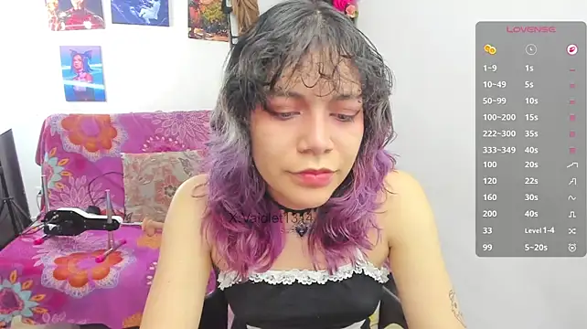 VaioletUwU Chat XXX in diretta