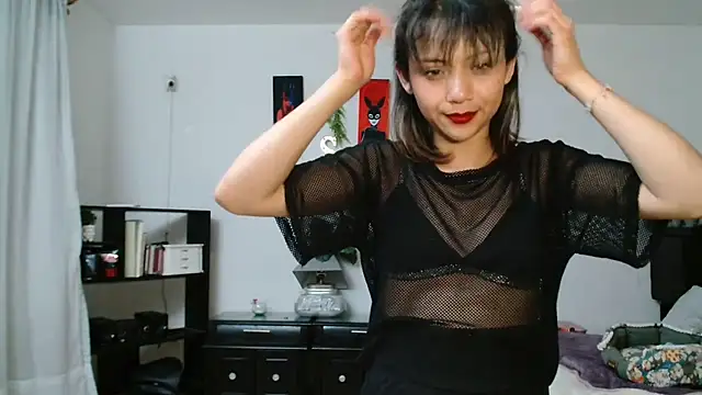 SKARLETEEN Chat XXX in diretta