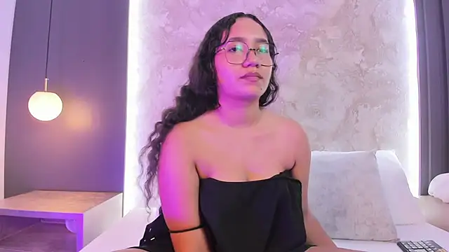 alysson_moon_'s Live XXX Chat