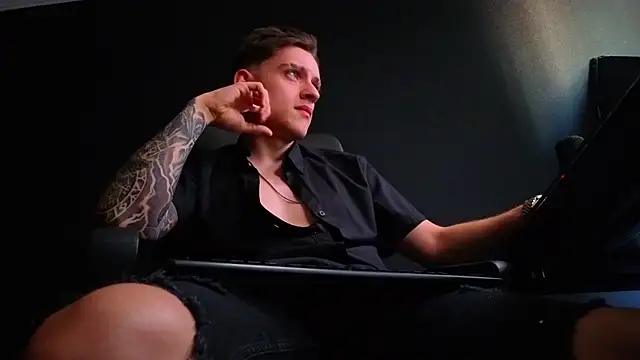 FelixStarkk Chat XXX live