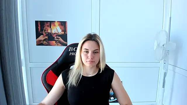 Emma_starrs_ Chat XXX in diretta