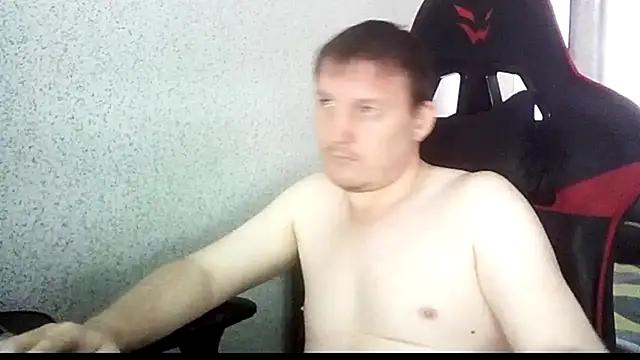 MysteriousWanderer Show in webcam