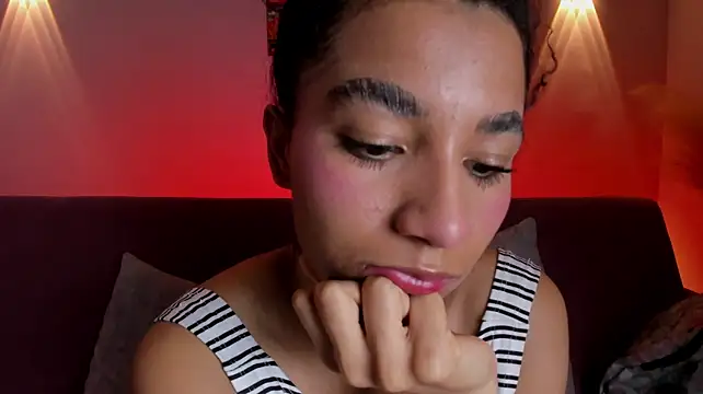 Czat XXX na żywo – Emily_bruss