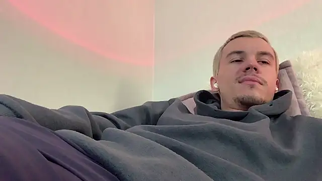 Jeremy1Scott Chat XXX in diretta