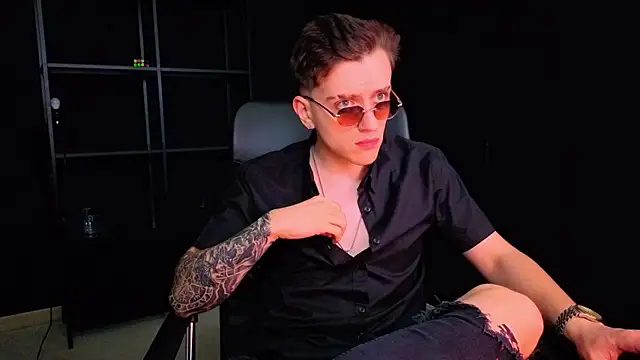 FelixStarkk 라이브 XXX 채팅