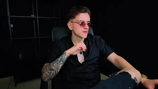 FelixStarkk élő XXX-chatje