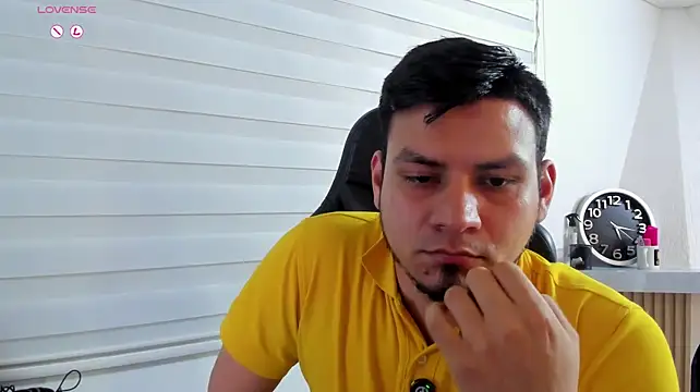 Chat +18 de Rick_Adams ao vivo