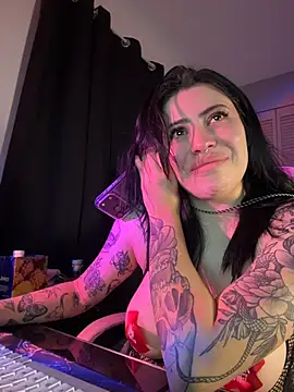Czat XXX na żywo – Draculona-666