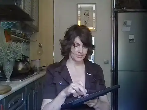 دردشة Baby-Matilda الجنسية المباشرة