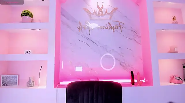 CandyDance1_ Adlı Modelin Canlı XXX Sohbeti