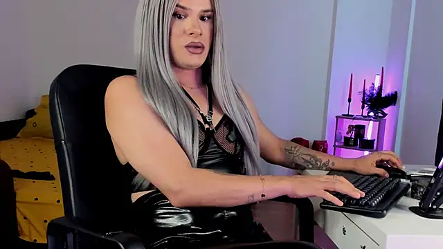 EvelynLexy Chat XXX in diretta