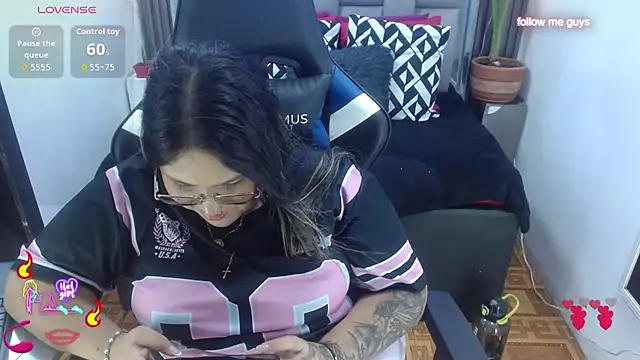Chat +18 de evelin_zaens ao vivo