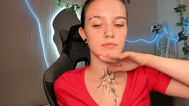 Elastikisss élő XXX-chatje