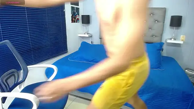 XXX chat uživo modela xxx_thesupercum_