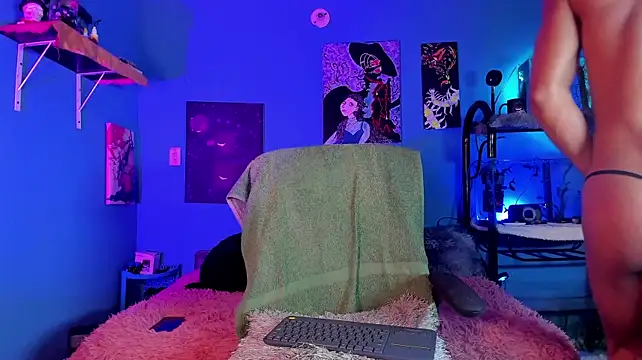 CRAZY-BOY99 Chat XXX live