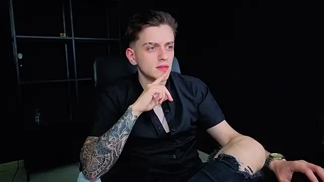 دردشة FelixStarkk الجنسية المباشرة
