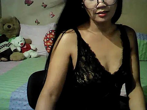 Mia_Rein Adlı Modelin Canlı XXX Sohbeti