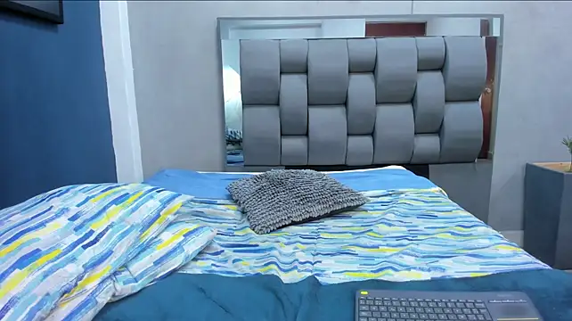 Charlie___Musk Pertunjukan Webcam