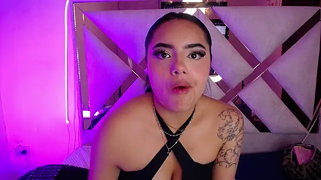 Chat +18 de sweetbloomcs ao vivo