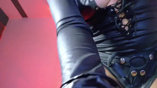 MistressSlut1 라이브 XXX 채팅