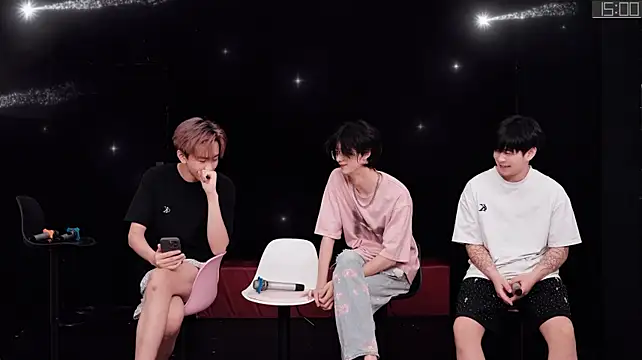 Chenyong123 라이브 XXX 채팅
