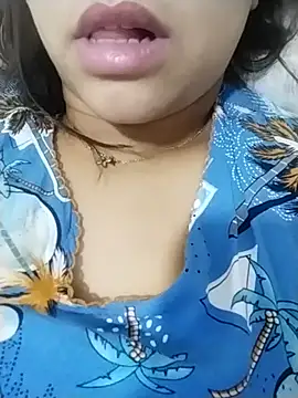 fatineae1 Adlı Modelin Canlı XXX Sohbeti