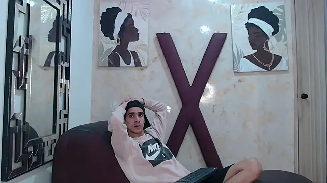 GOLDEN_BOSS Live XXX-chat