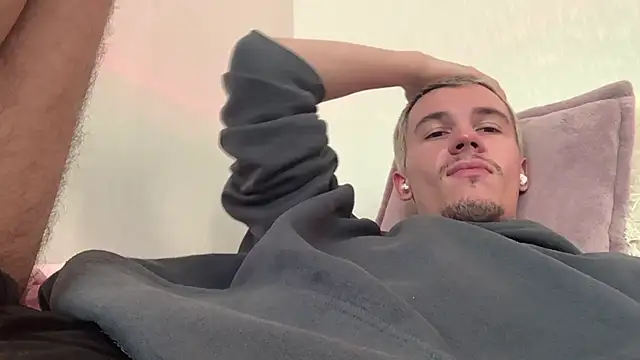 Chat +18 de Jeremy1Scott ao vivo