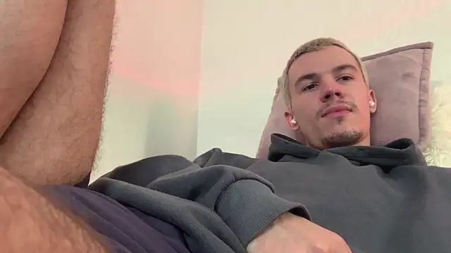 Jeremy1Scott: απευθείας συνομιλία ΧΧΧ