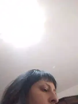 EmmaKrosss' Live XXX Chat