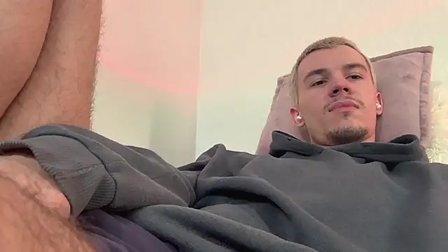 XXX chat uživo modela Jeremy1Scott