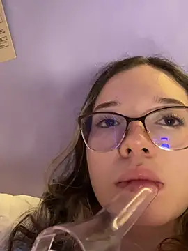 sukubo__ Adlı Modelin Canlı XXX Sohbeti