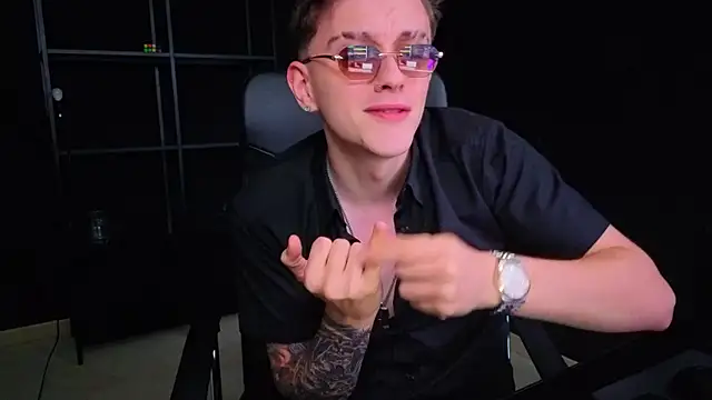 FelixStarkk live XXX chat