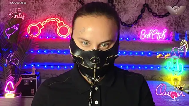 Cool_Freak_ Adlı Modelin Canlı XXX Sohbeti