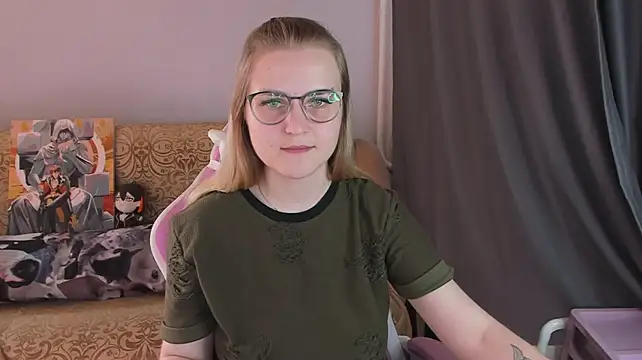 MissBrightShine's Live XXX Chat