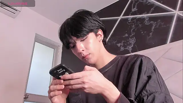 Chat +18 de AerumChae ao vivo
