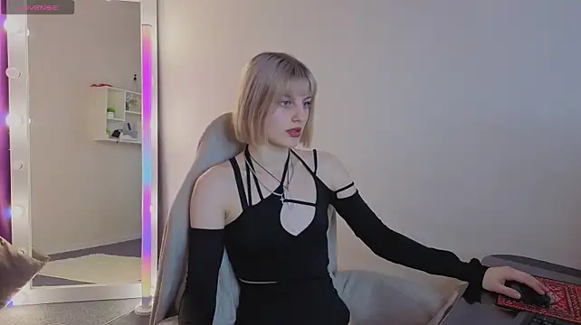 Megg_bb Chat XXX in diretta