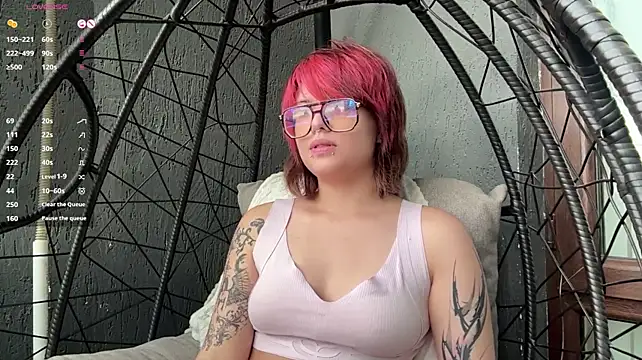 VerniceEngelking's Live XXX Chat