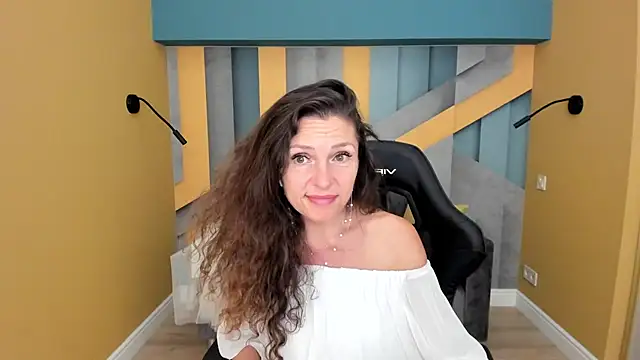 EllaLong's Live XXX Chat