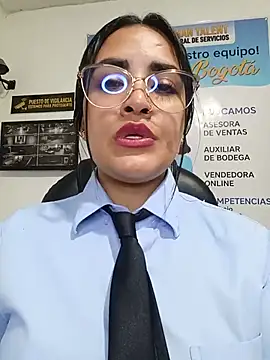 Chat +18 de MAYE__13 ao vivo