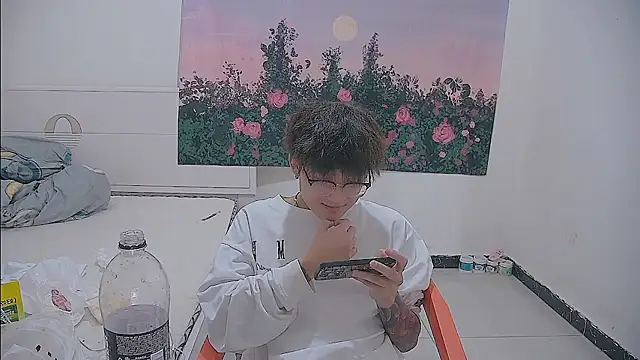 KK-cuteboy webcam show