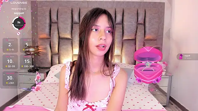 AriRose Chat XXX live