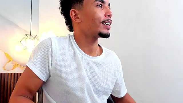 Chatroom XXX en direct de DrakeFoxx