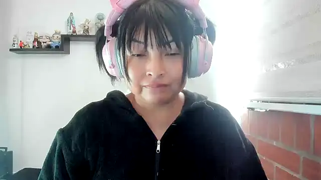 Shaddycute_ Adlı Modelin Canlı XXX Sohbeti