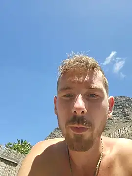 Simonshakeloveass – Naživo XXX chat